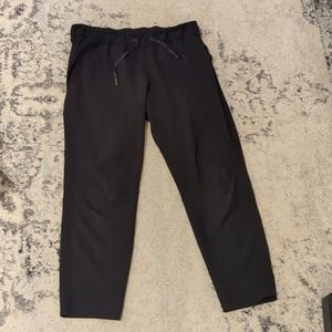 Lululemon On The Fly pants size 10 black